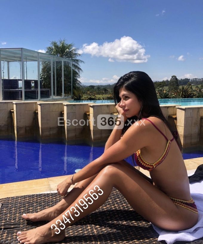 Manuela: Esperienza Totale - Escort a Olbia - Foto 4