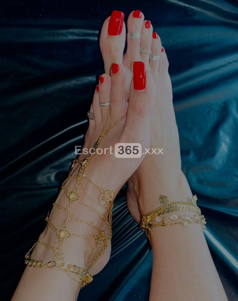 Dea Angelica: Potere Sensuale - Mistress a Milano - Foto 9