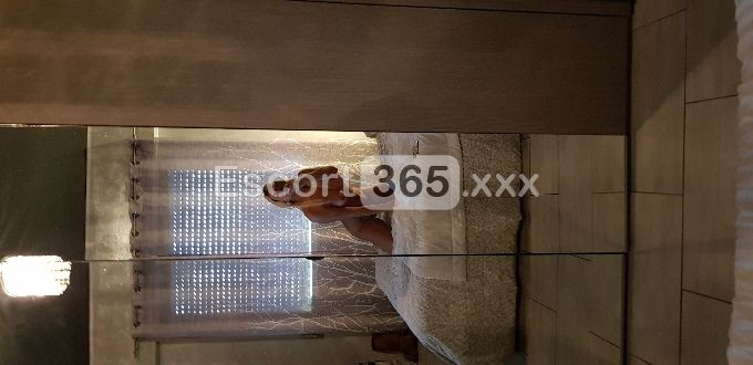 Alessandra: Esclusiva - Escort a Pomezia - Foto 1
