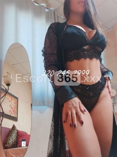Paola: Dolcezza e Seduzione - Escort a Cagliari - Foto 3