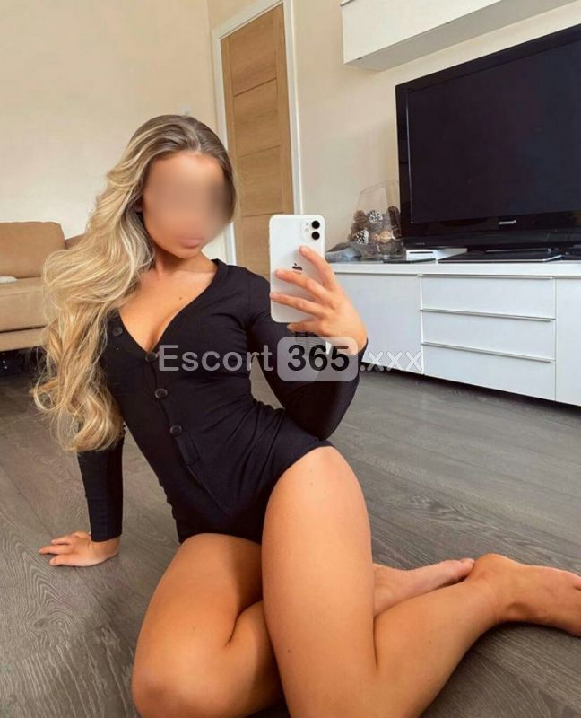 Erika Russa: Dea Bionda - Escort a Riccione - Foto 2