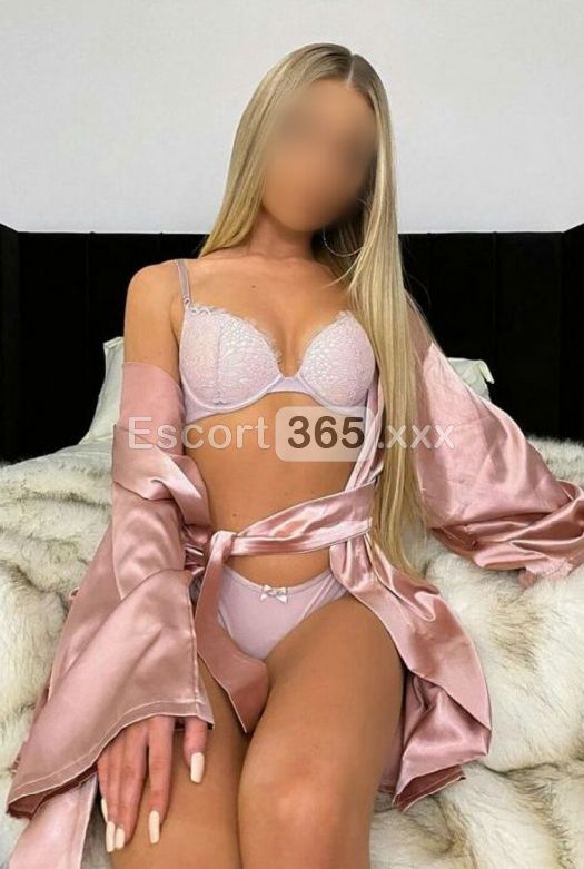Erika Russa: Dea Bionda - Escort a Riccione