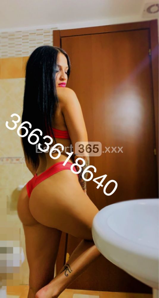 Roberta: Audace e Voluttuosa - Escort a Catania - Foto 1