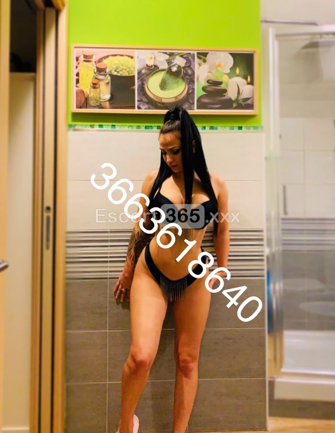 Roberta: Audace e Voluttuosa - Escort a Catania - Foto 2