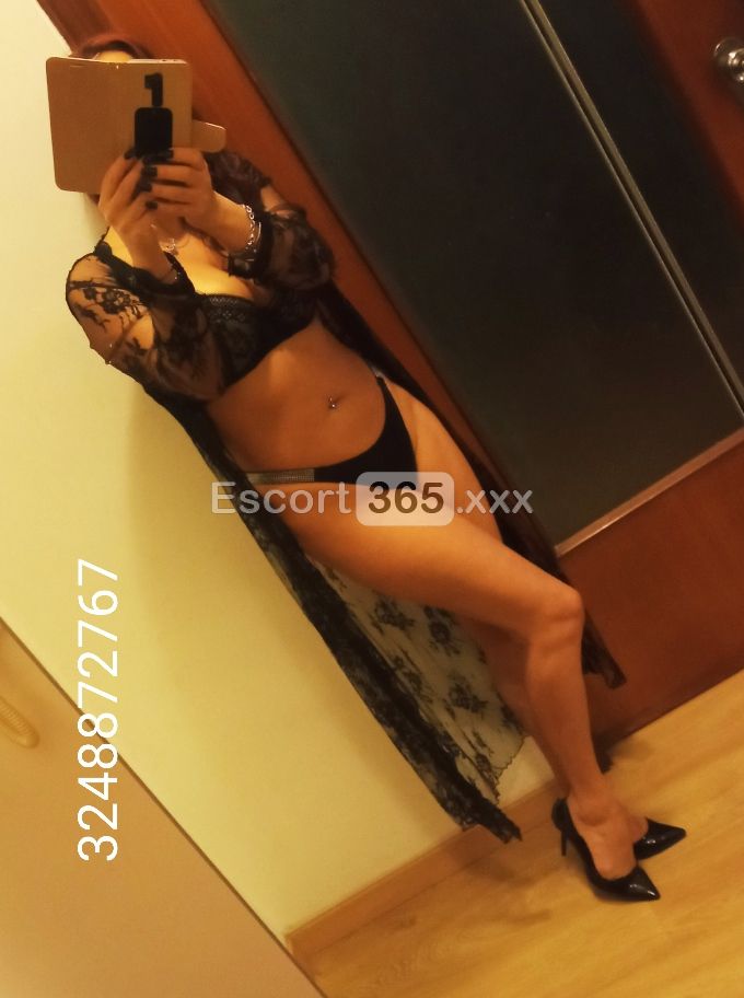 Paola: Radiosa e Distinta - Escort a Chiavari - Foto 4