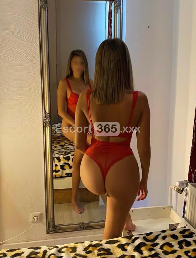 Elena: Dolce e Affascinante - Escort a Latina - Foto 4