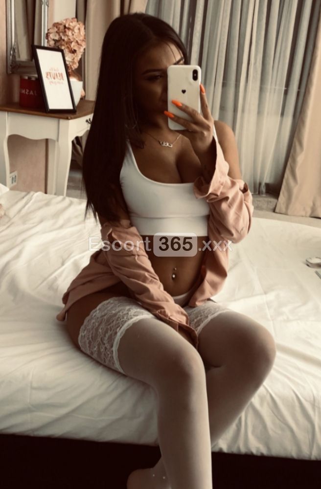 Selena: Graziosa Ungherese - Escort a Grosseto - Foto 5