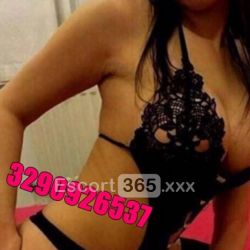 Valentina: Estroversa e Intrigante Escort Carrara: annunci, incontri e recensioni reali di Vip Escort, Escort, Pornostar, Trans, Massaggi, Mistress, Coppie e Orientali.