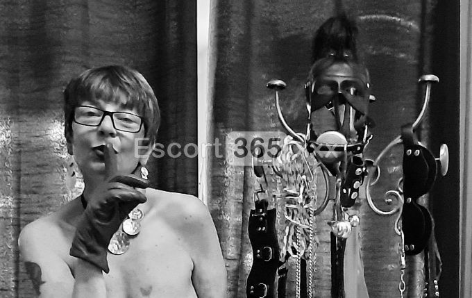 Helena: Inflessibile e Severa - Mistress a Carate Brianza - Foto 1