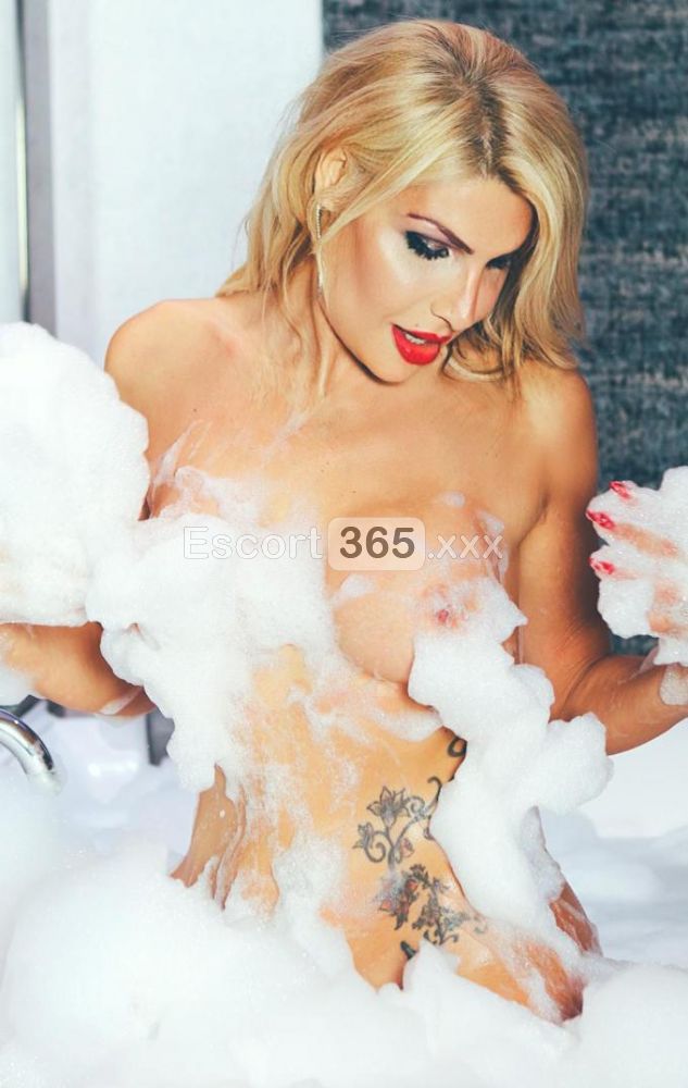 Veronica Italiana: Raffinata - Escort a Barletta - Foto 10