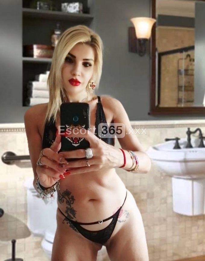 Veronica Italiana: Raffinata - Escort a Barletta - Foto 5