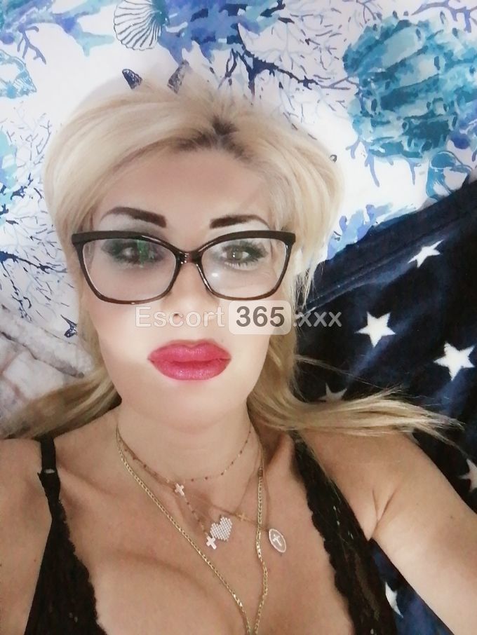 Veronica Italiana: Raffinata - Escort a Barletta - Foto 9