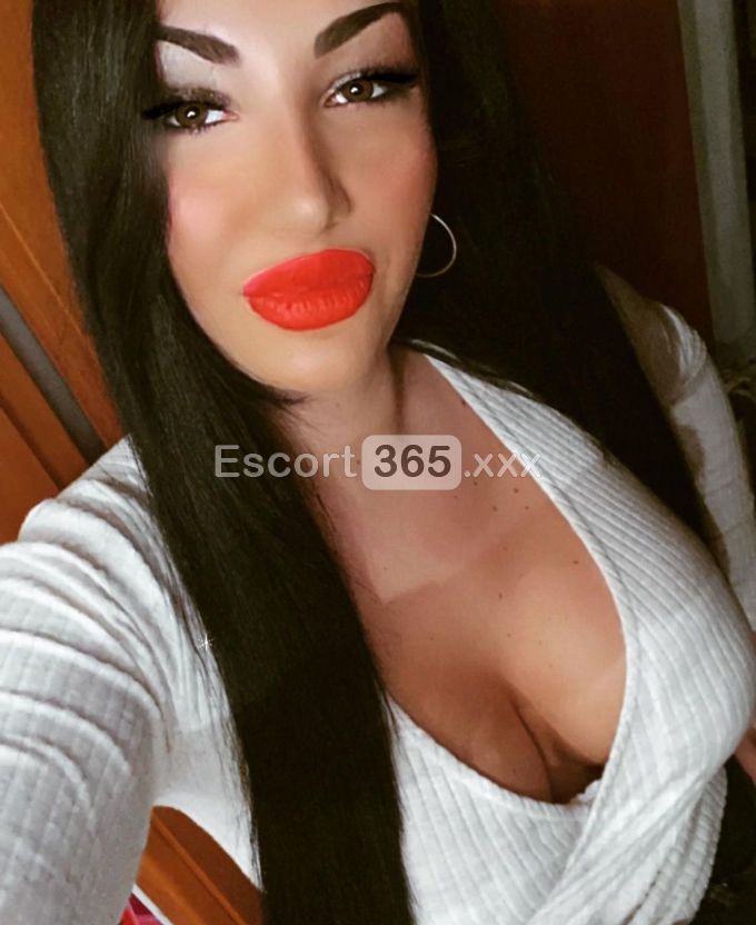 Martina: Giovane e Femminile - Trans a Margherita di Savoia - Foto 2