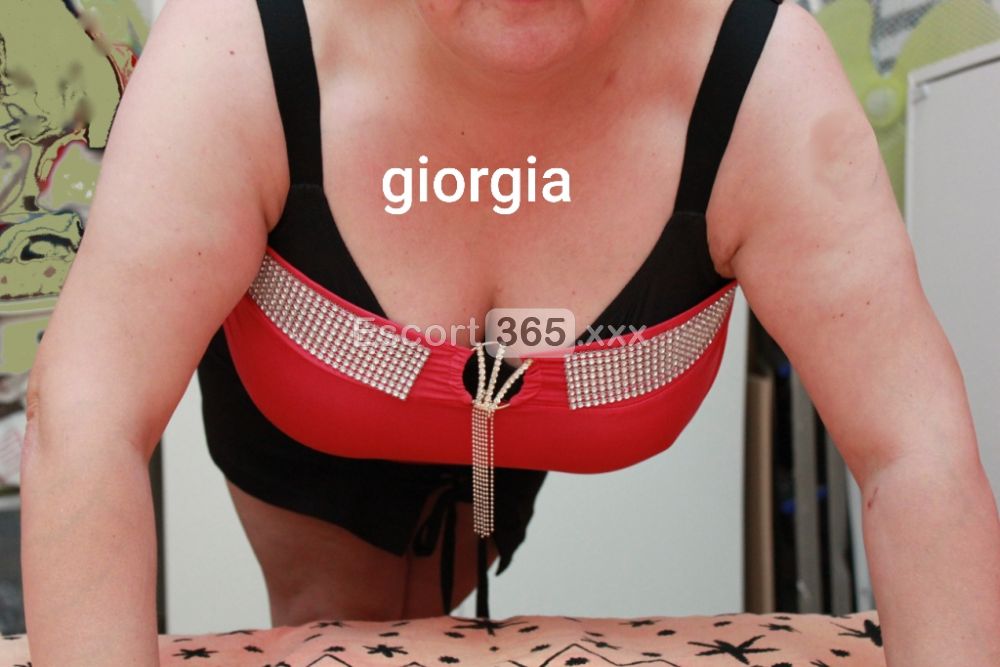 Giorgia: Affascinante - Escort a Milano - Foto 14