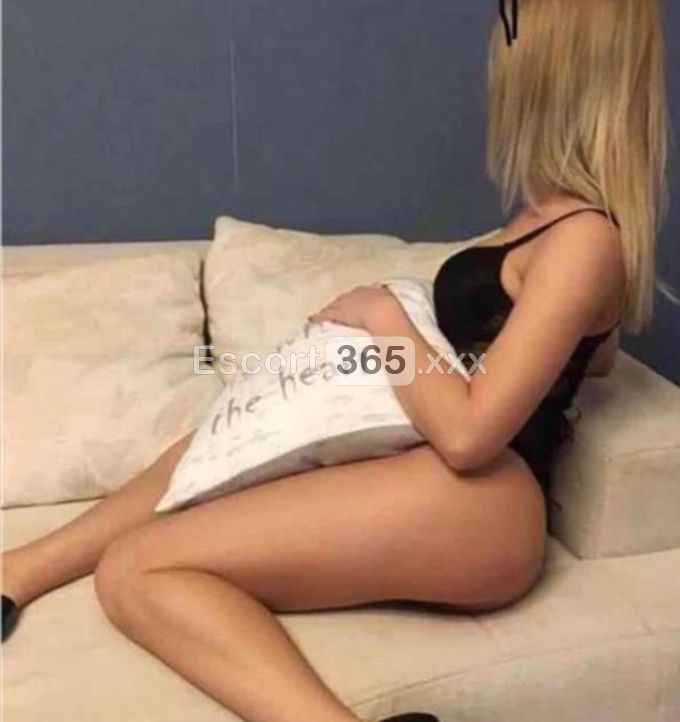 Giulia: Esperienza Travolgente e Intensa - Escort a Roma - Foto 3