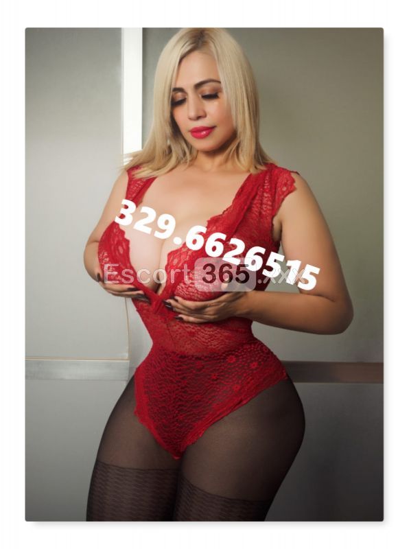 Melina: Calda Disinibita e Curve Provocanti - Escort a Torino - Foto 5