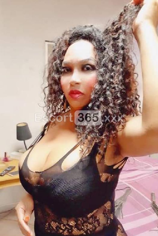 Veronica Transex: Bella Padrona Autoritaria - Trans a Milano