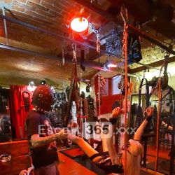Dungeon Hedonism SM affitti a ore Escort Milano: annunci, incontri e recensioni reali di Vip Escort, Escort, Pornostar, Trans, Massaggi, Mistress, Coppie e Orientali.
