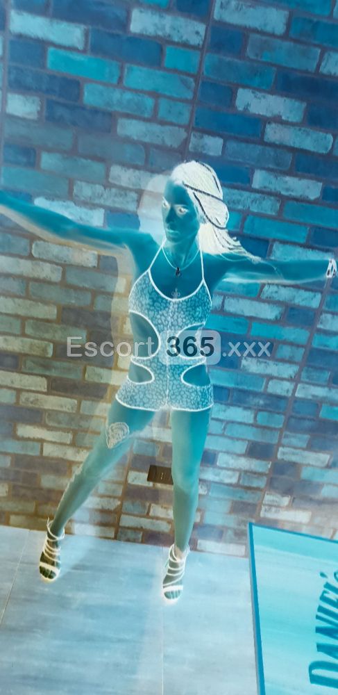 Valeria: Travolgente e Completa - Escort a Rimini - Foto 9