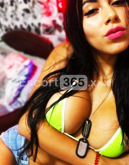 Brunetta: Giovane Sexy e Affascinante - Escort a Policoro - Foto 1