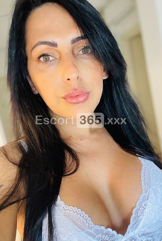 Cristina: Gioiello Raro - Escort a Rimini