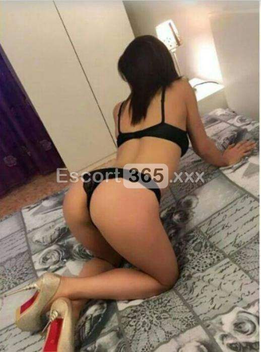 Laura: Matura Sensuale e Raffinata - Escort a Catania - Foto 3