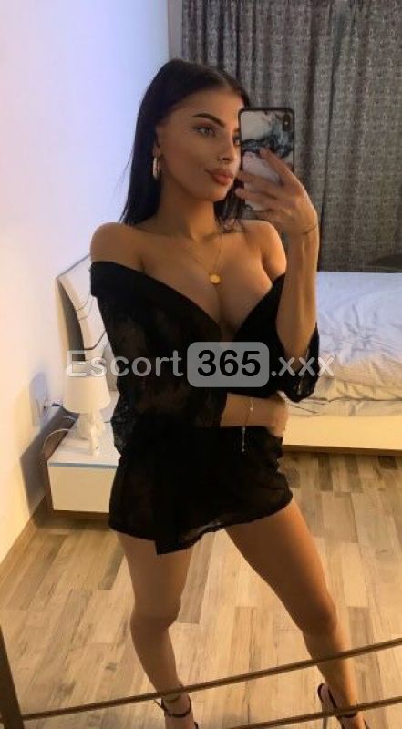Adelina: Sensuale con Fisico Mozzafiato - Escort a Catania - Foto 2