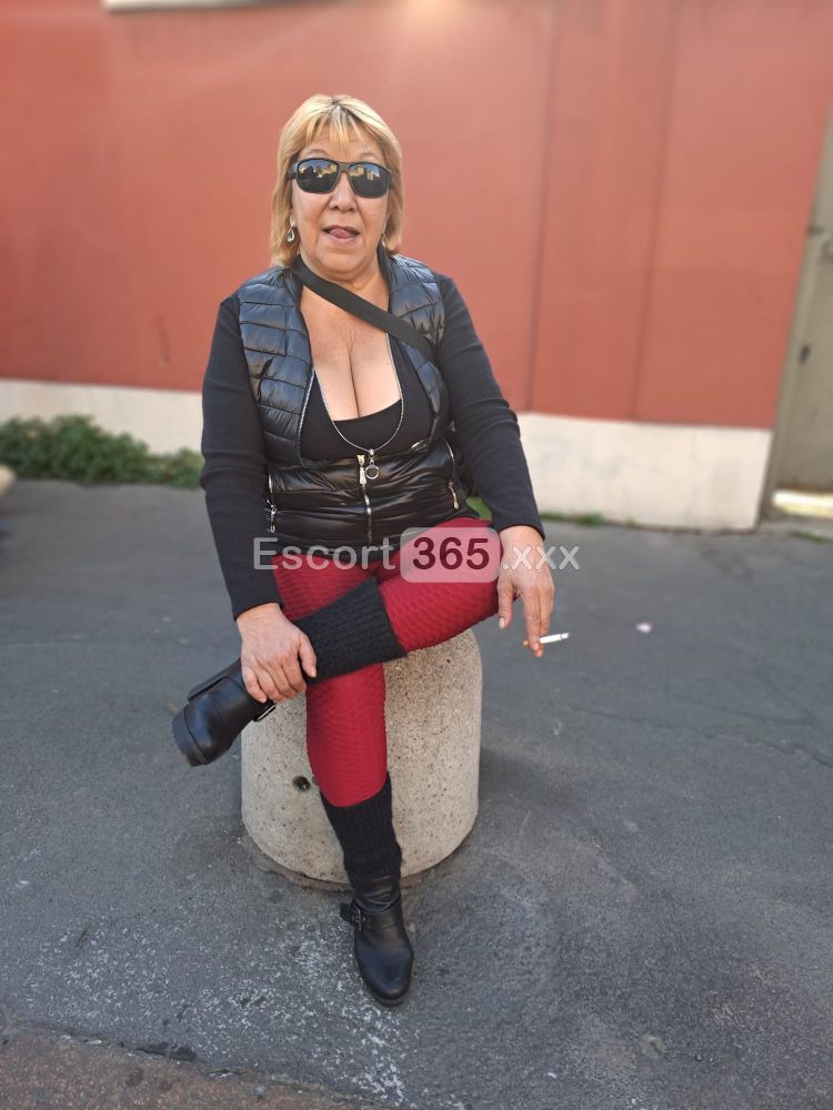 Ana: Donna Sensuale ed Intrigante - Escort a Milano - Foto 3