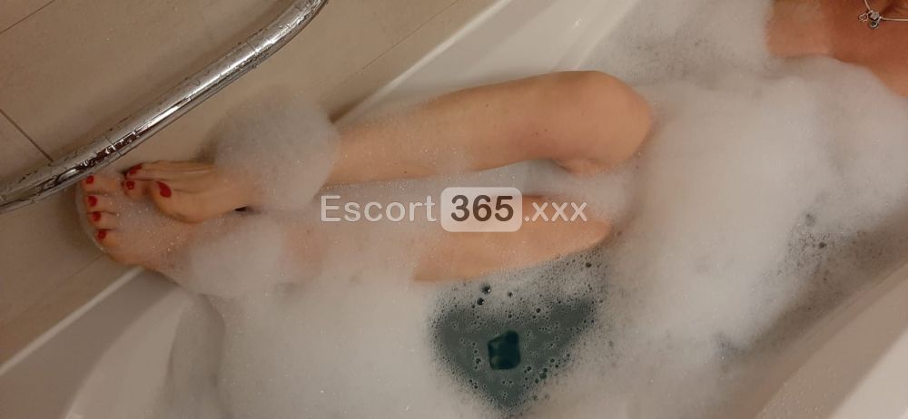 Elisa: Esperta nel Donare Relax - Massaggi Erotici a Assago - Foto 10
