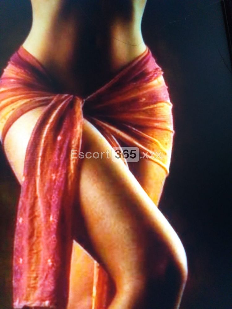 Asia: Bellezza Travolgente e Molto Audace - Escort a Catania - Foto 3