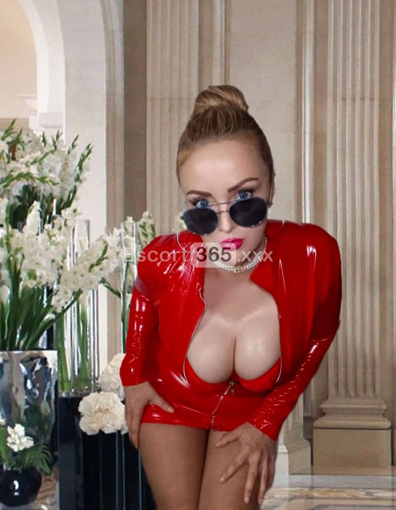 Vicky Golden: Elegante e Carismatica - Vip Escort a Verona - Foto 4