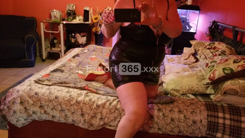 Mara: Esperienza MILF e Fisting Vaginale - Escort a Como - Foto 4