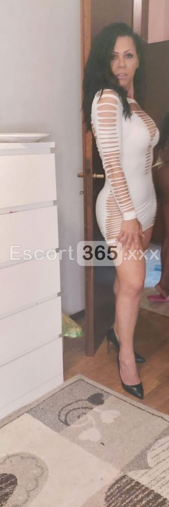 Renata: Passione e Curve Statuarie - Trans a Brescia - Foto 15