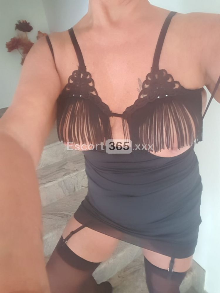 Alice: Incontra una Vera Milf Italiana - Escort a Levico Terme - Foto 1