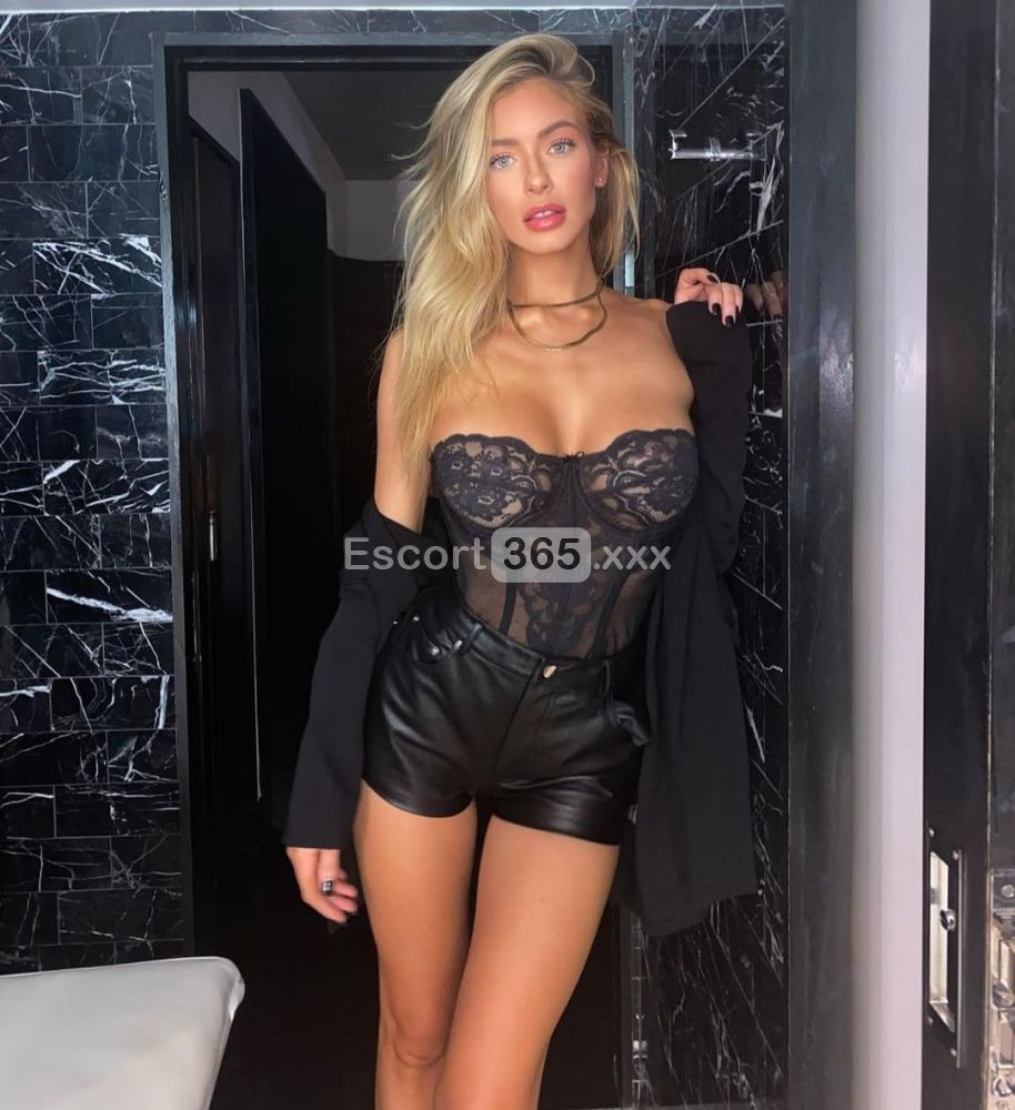 Victoria: Gusta il Piacere del  Vero Peccato - Vip Escort a Bolzano / Bozen - Foto 24