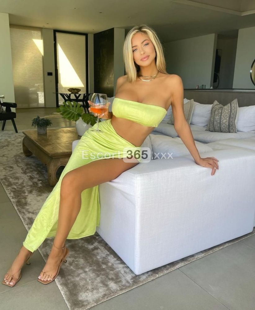 Victoria: Gusta il Piacere del  Vero Peccato - Vip Escort a Bolzano / Bozen - Foto 30