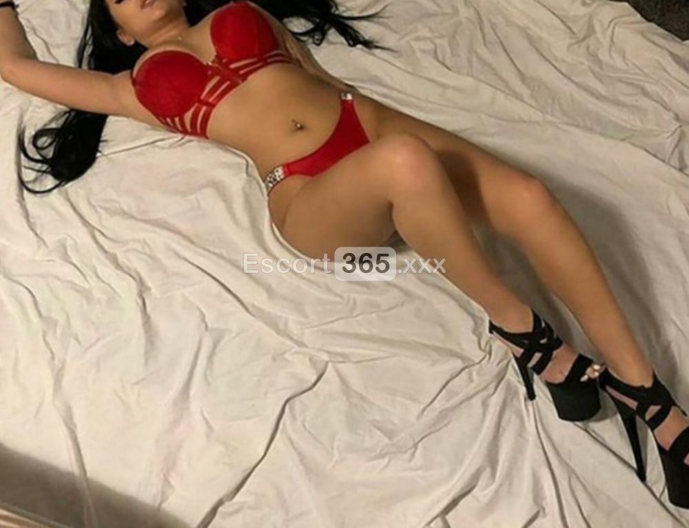 Madalina: Godi di un Momento Senza Fretta - Escort a Modena - Foto 6