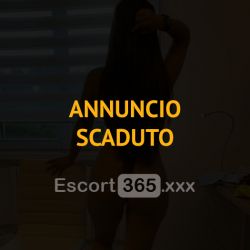 Laura: Piccola e Trasgressiva Pornostar e PSE - Brindisi: incontri con le dive del cinema hard