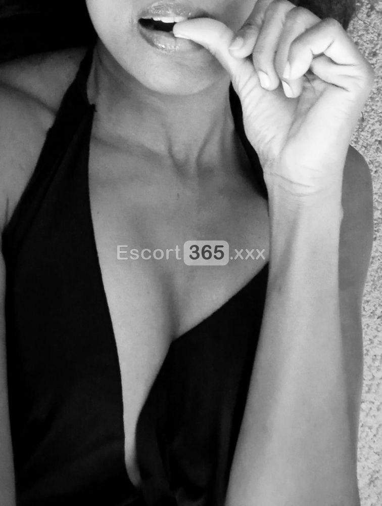 Lara: Bellezza e Sensualità - Escort a Verona - Foto 2