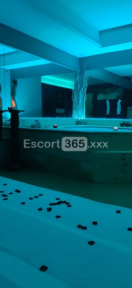 Lara: Bellezza e Sensualità - Escort a Verona - Foto 3