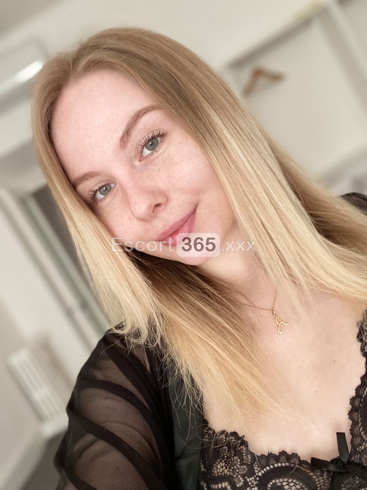 Alisa Chanel: Appassionata e Spontanea - Vip Escort a Roma - Foto 1