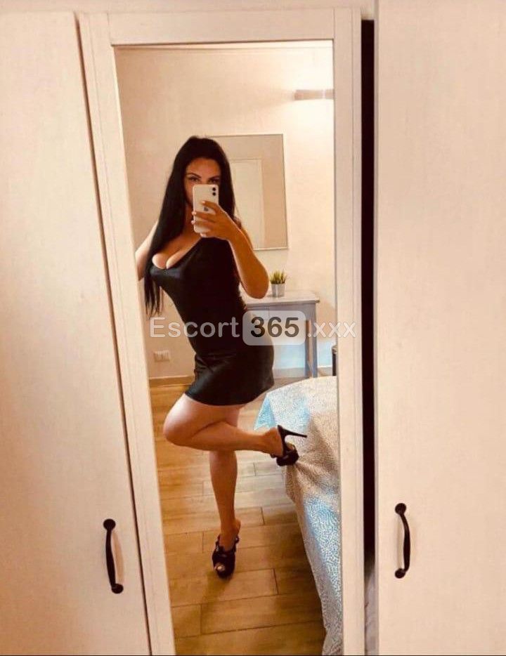 Melinda: Accattivante e Travolgente - Vip Escort a Bologna - Foto 2