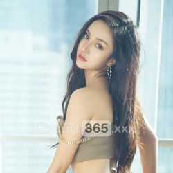 Jenny: Vogliosa e Passionale Escort - Cuneo: Annunci Personali, Incontri Erotici, Donna cerca Uomo