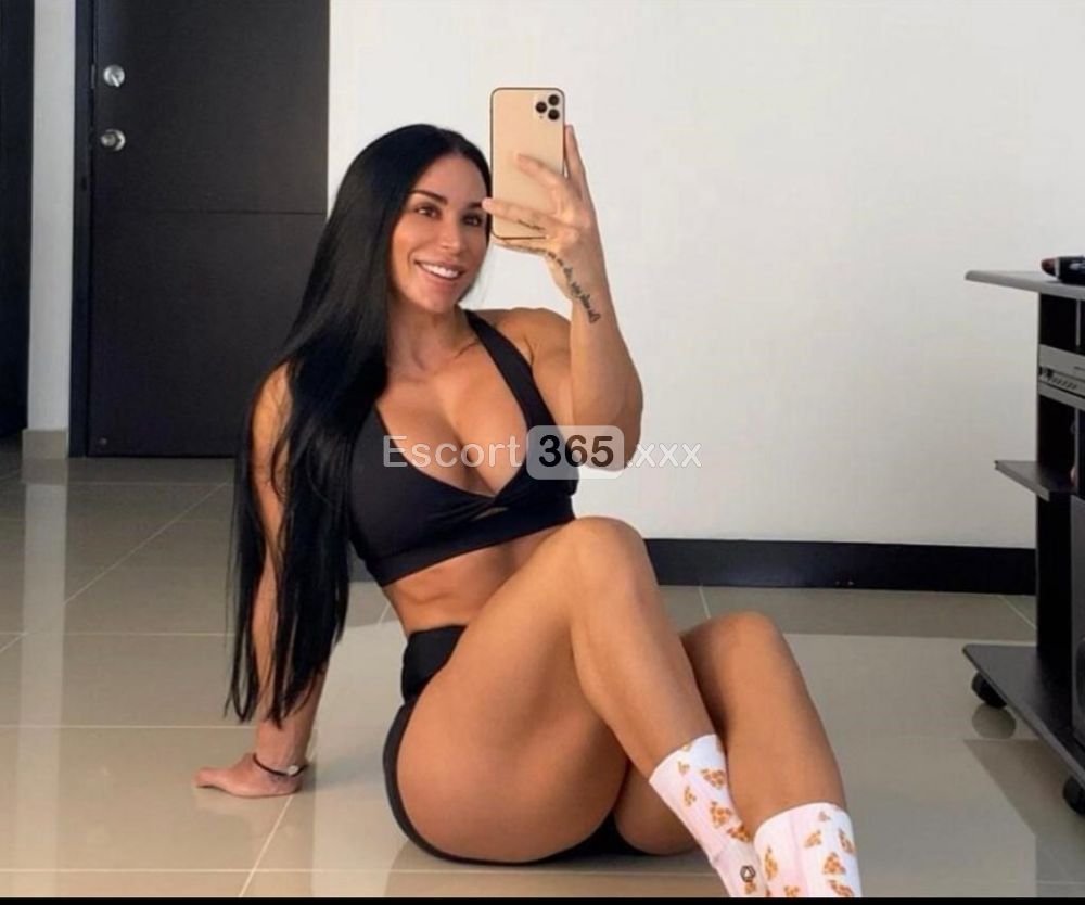 Eva Arden: Lusso e Passione - Escort a Verona - Foto 5