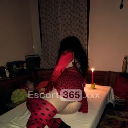 Sofia: Socievole e Premurosa Escort Creazzo: annunci, incontri e recensioni reali di Vip Escort, Escort, Pornostar, Trans, Massaggi, Mistress, Coppie e Orientali.