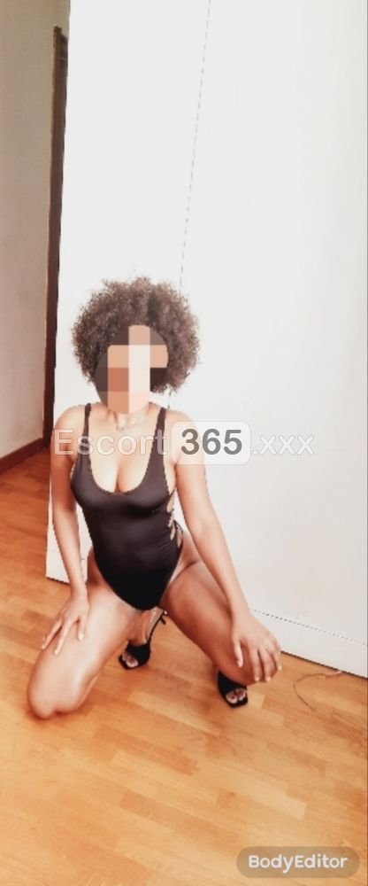 Marta: Caliente e Coinvolgente - Massaggi Erotici a Milano - Foto 2