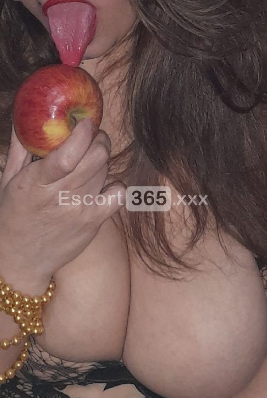 Melissa: Abbondante e Spumeggiante - Escort a Milano