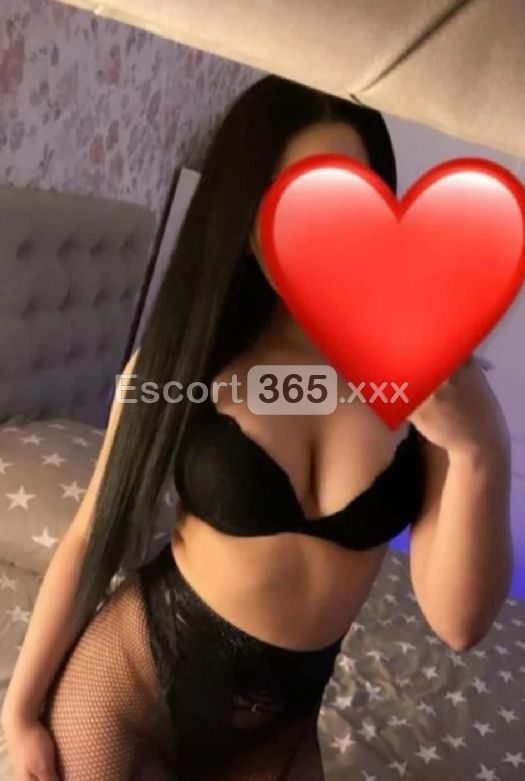 Elena: Simpatica e Passionale - Escort a Camaiore