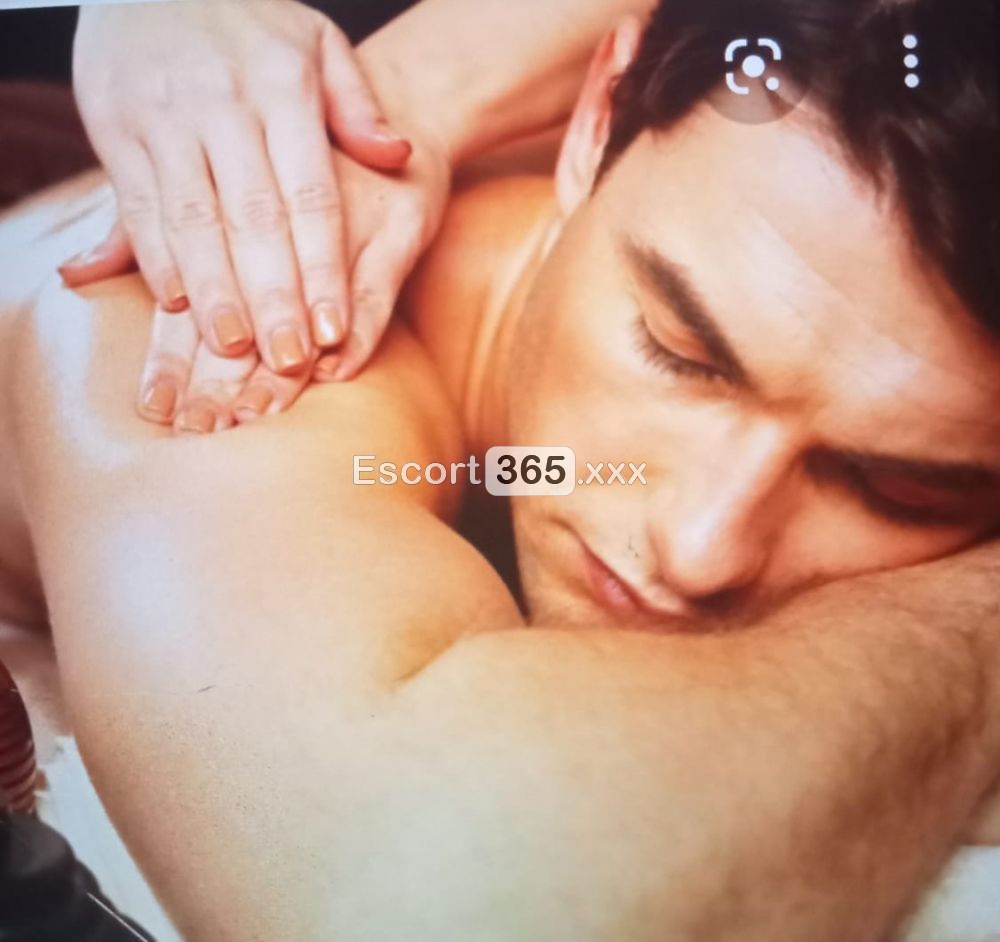 Centro Massaggi Benessere - Massaggi Erotici a Pianiga - Foto 9