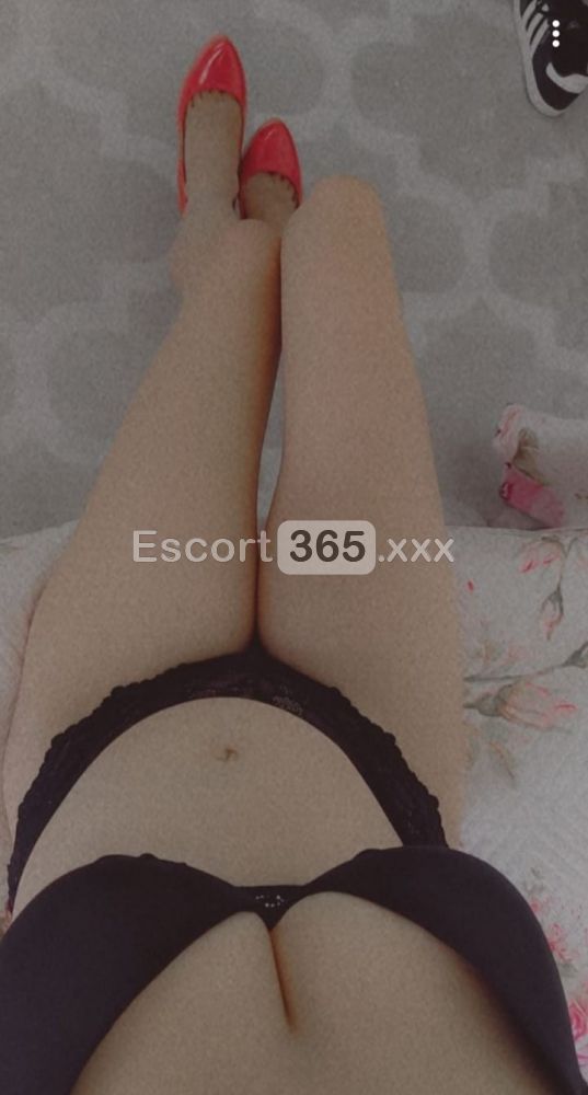 Daniela: Elegante e Irresistibile - Escort a Castel Volturno - Foto 4